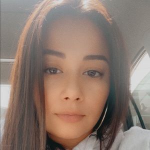 Meet your Posher, Stephany